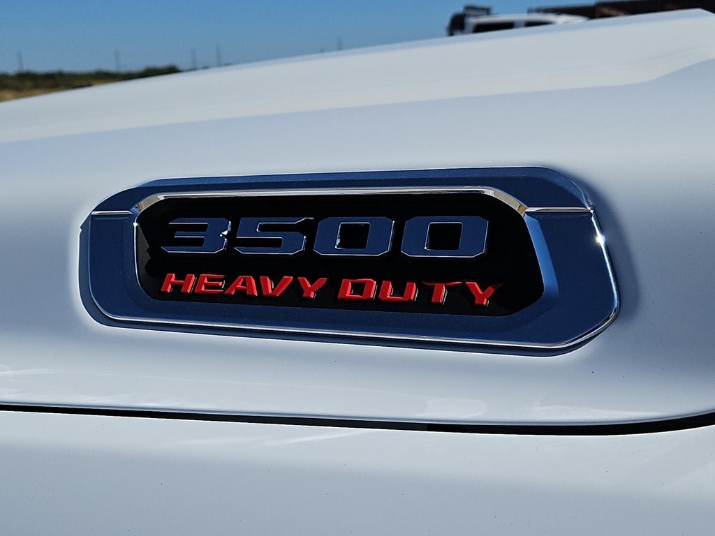 2027 RAM 3500 RAM 3500 TRADESMAN CREW CAB 4X4 8' BOX