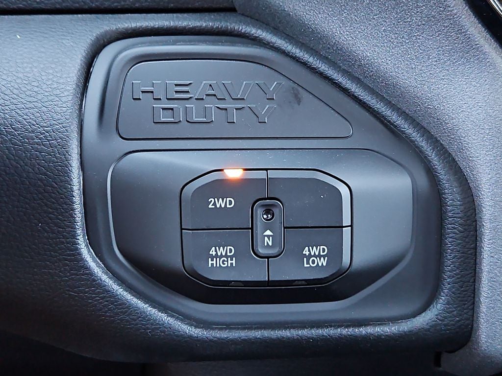 2027 RAM 3500 RAM 3500 TRADESMAN CREW CAB 4X4 8' BOX