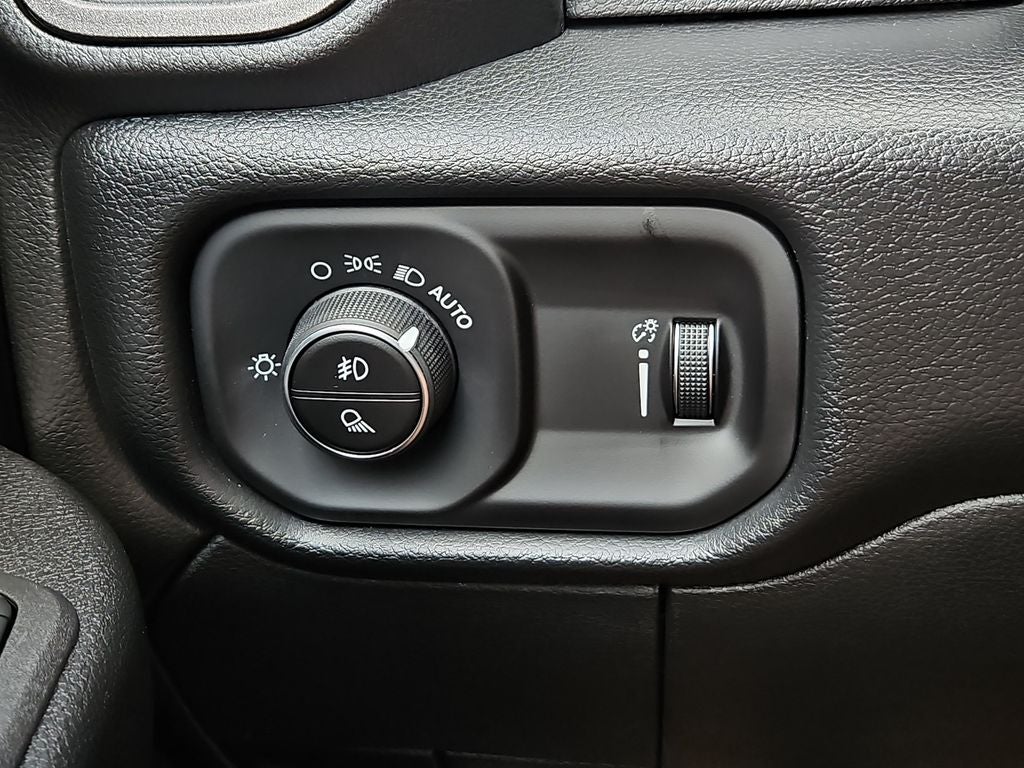 2026 RAM 3500 RAM 3500 TRADESMAN CREW CAB 4X4 8' BOX