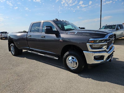 2027 RAM 3500 RAM 3500 TRADESMAN CREW CAB 4X4 8' BOX