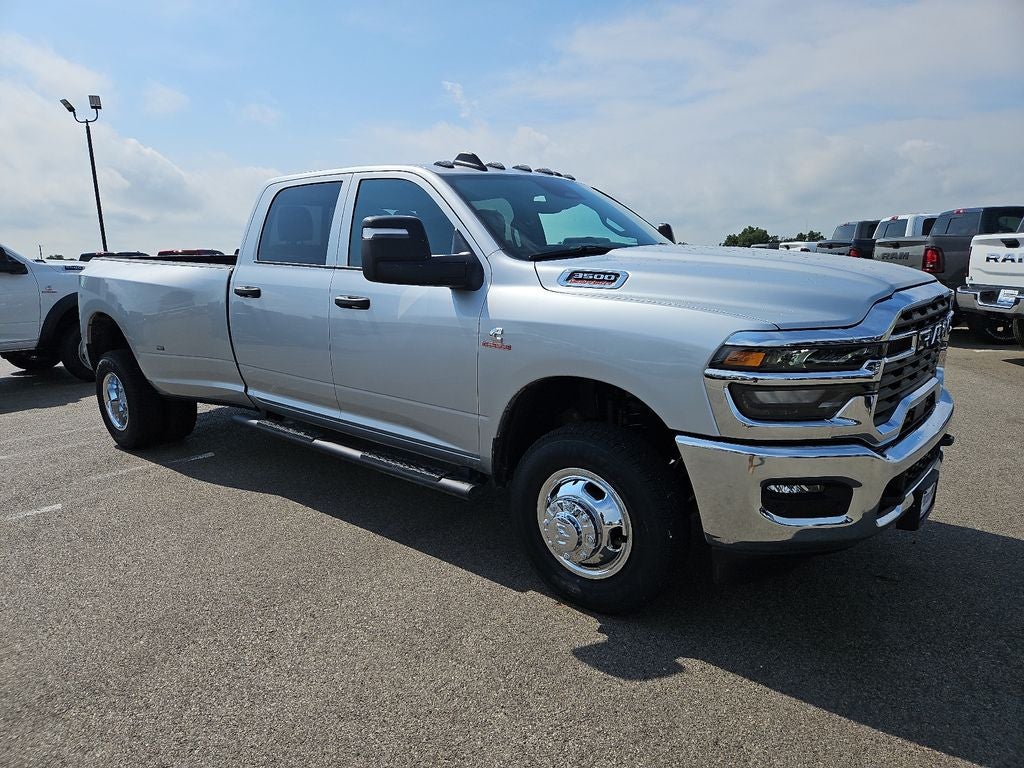 2026 RAM 3500 RAM 3500 TRADESMAN CREW CAB 4X4 8' BOX