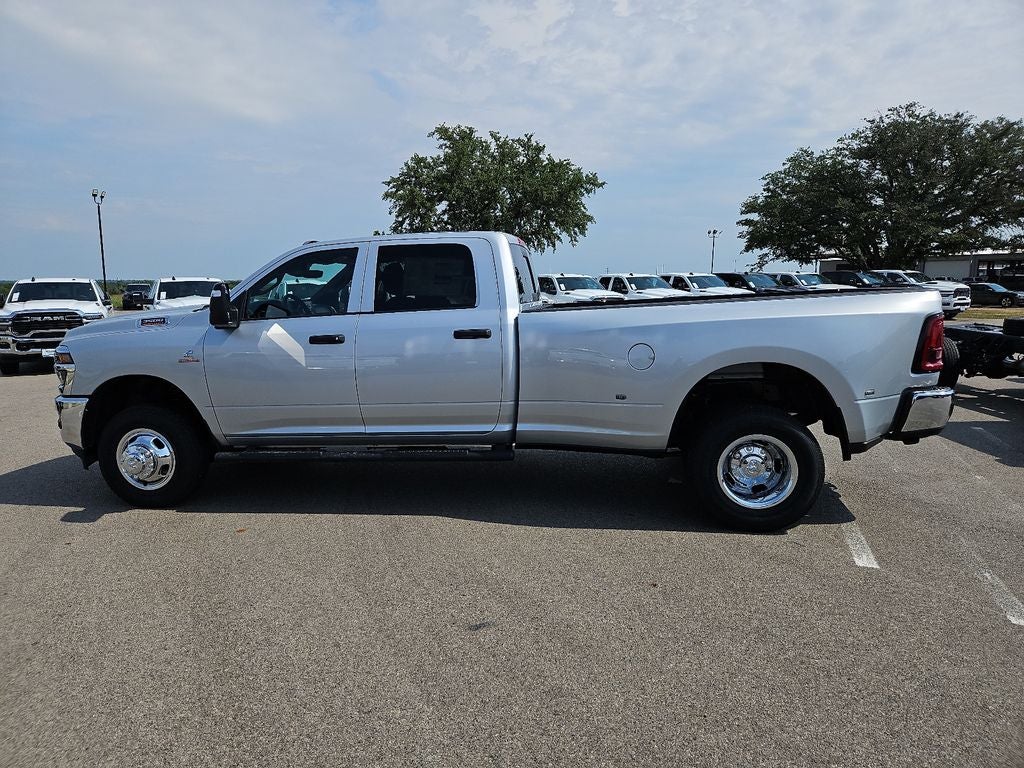 2026 RAM 3500 RAM 3500 TRADESMAN CREW CAB 4X4 8' BOX