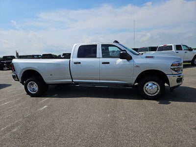 2026 RAM 3500 RAM 3500 TRADESMAN CREW CAB 4X4 8' BOX