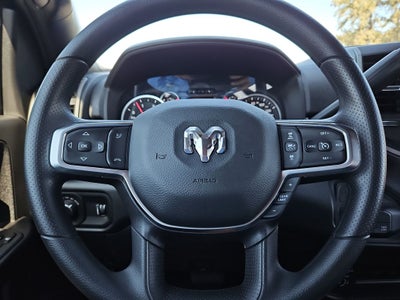 2027 RAM 3500 RAM 3500 TRADESMAN CREW CAB 4X4 8' BOX