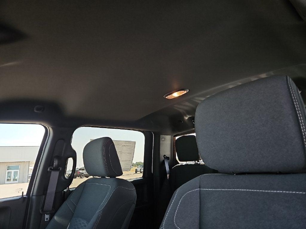 2027 RAM 3500 RAM 3500 TRADESMAN CREW CAB 4X4 8' BOX