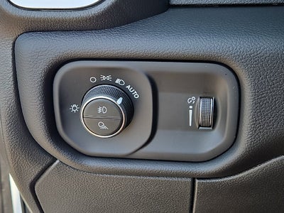 2027 RAM 3500 RAM 3500 LONE STAR CREW CAB 4X4 8' BOX