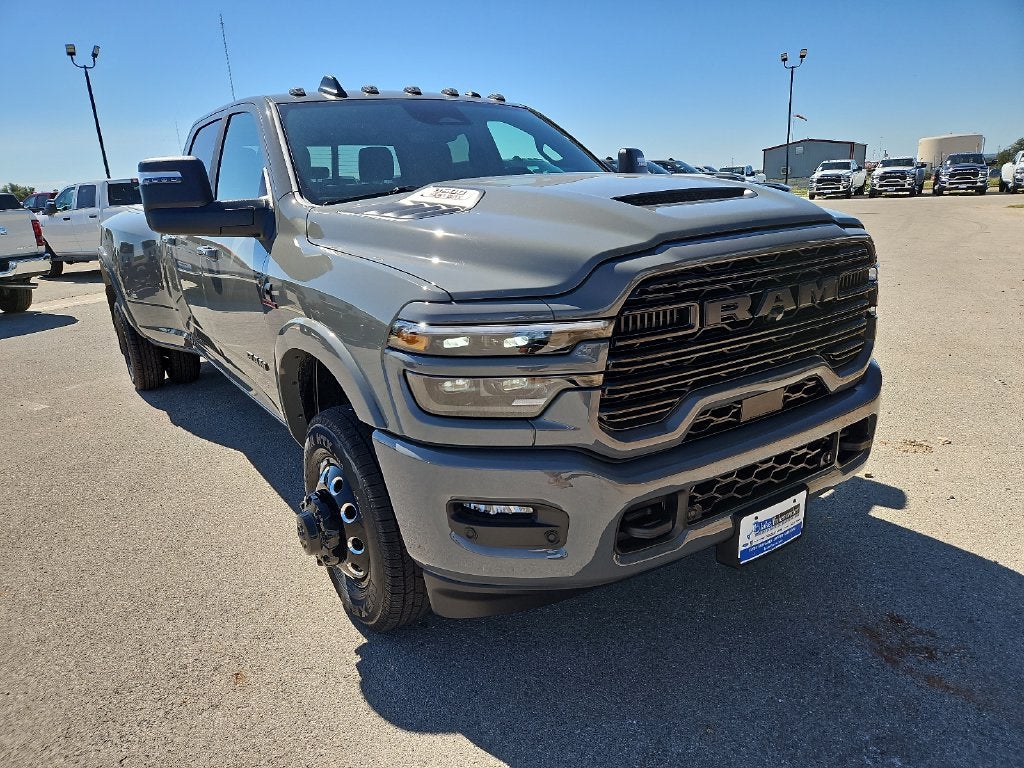 2027 RAM 3500 RAM 3500 LARAMIE CREW CAB 4X4 8' BOX