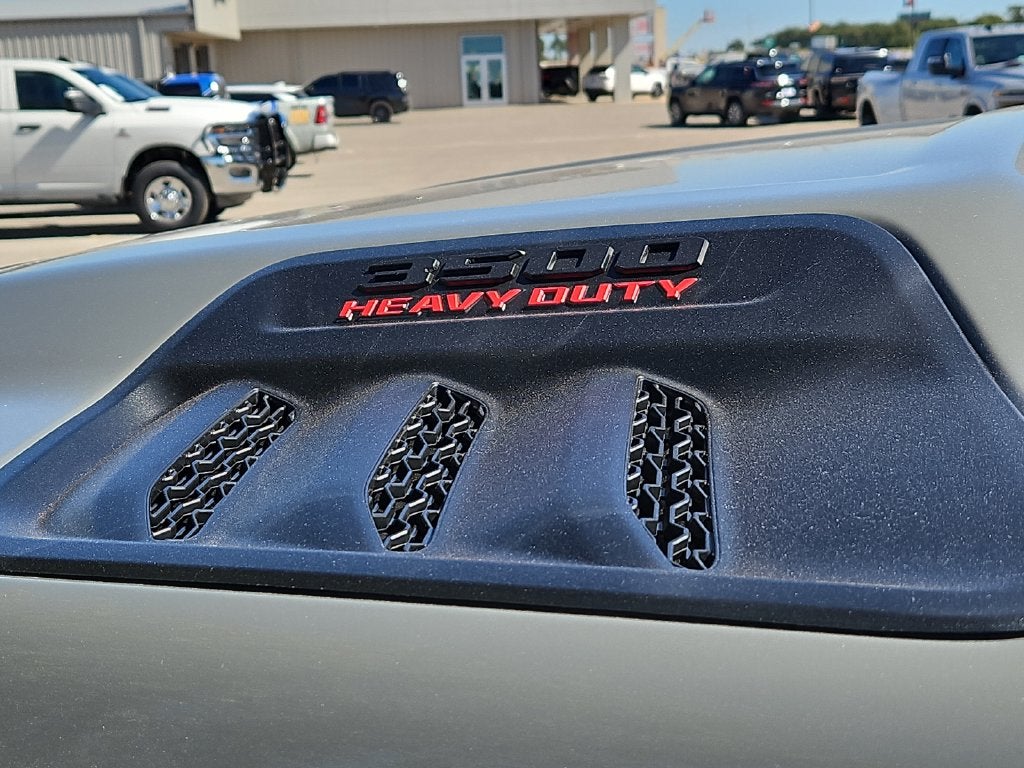 2027 RAM 3500 RAM 3500 LARAMIE CREW CAB 4X4 8' BOX