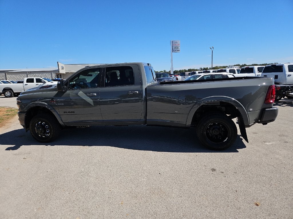 2027 RAM 3500 RAM 3500 LARAMIE CREW CAB 4X4 8' BOX