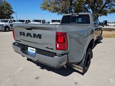 2027 RAM 3500 RAM 3500 LARAMIE CREW CAB 4X4 8' BOX