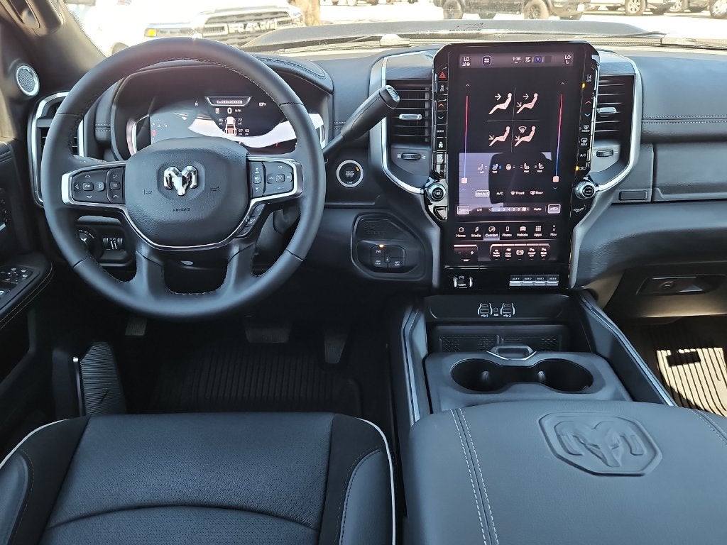 2027 RAM 3500 RAM 3500 LARAMIE CREW CAB 4X4 8' BOX