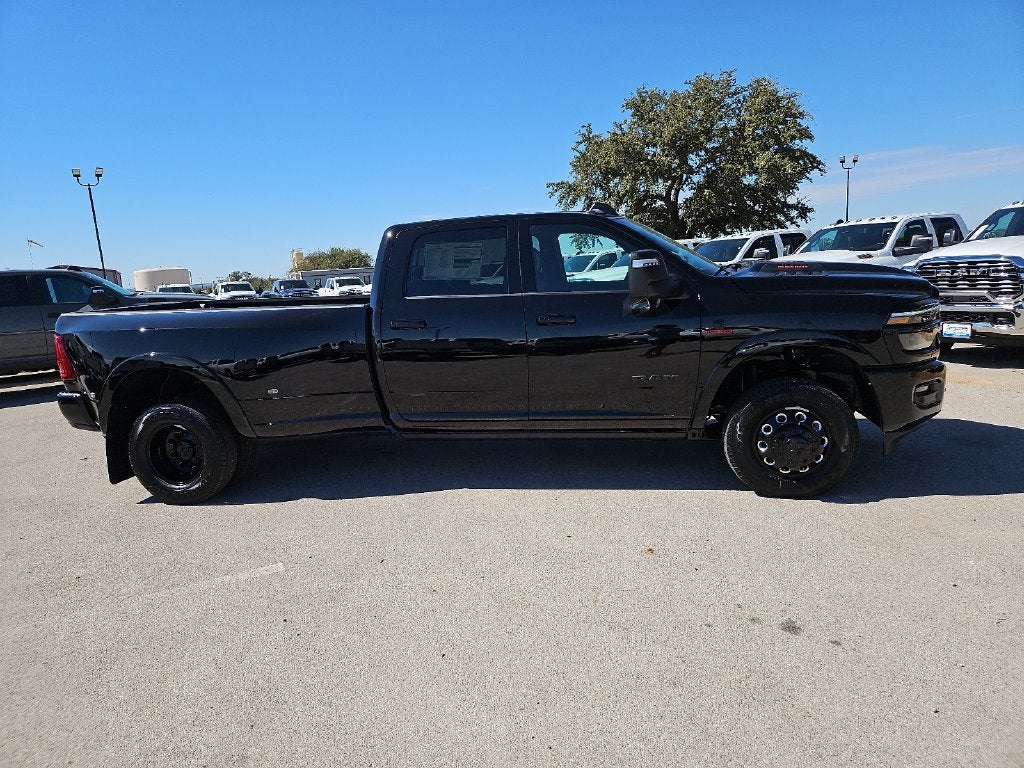 2027 RAM 3500 RAM 3500 LARAMIE CREW CAB 4X4 8' BOX