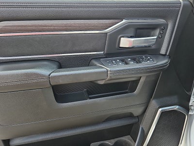 2025 RAM 3500 Laramie Crew Cab 4x4 8' Box