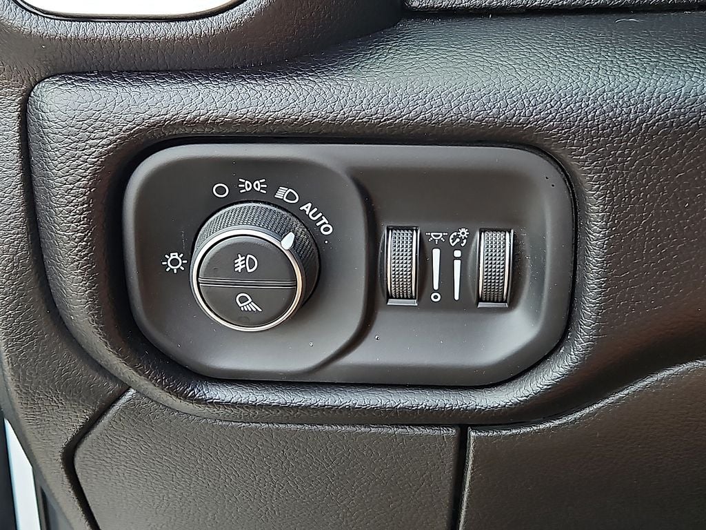 2025 RAM 3500 Laramie Crew Cab 4x4 8' Box