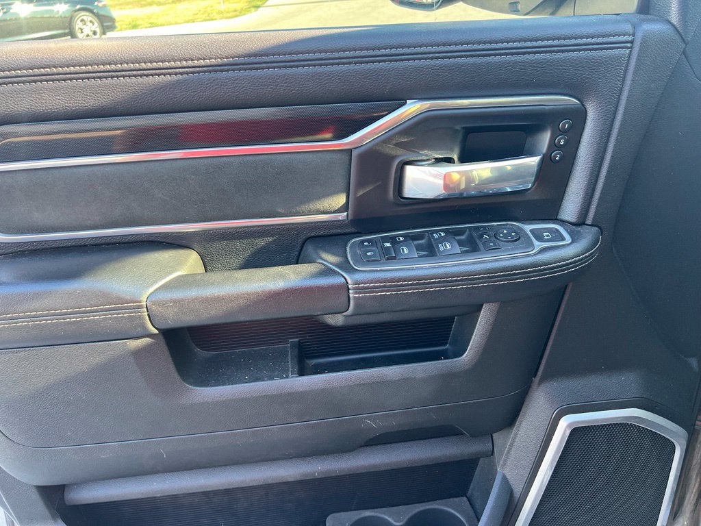 2022 RAM 3500 Laramie Crew Cab 4x4 8' Box