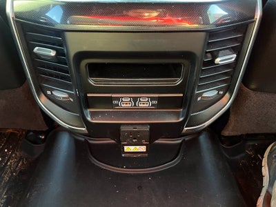 2022 RAM 3500 Laramie Crew Cab 4x4 8' Box