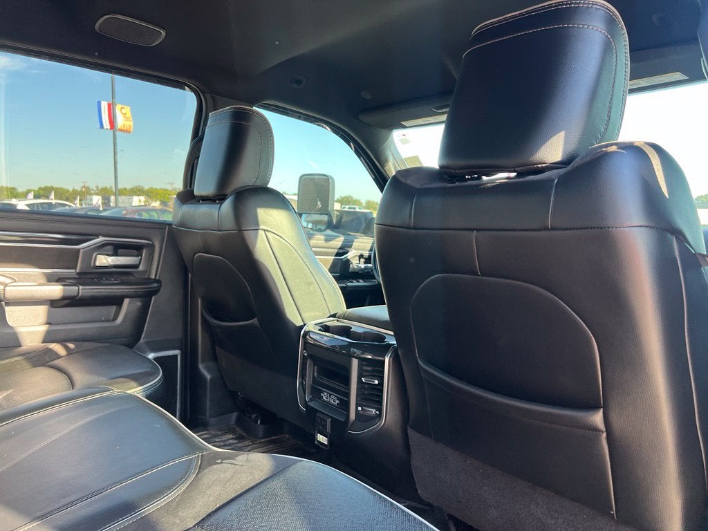 2022 RAM 3500 Laramie Crew Cab 4x4 8' Box
