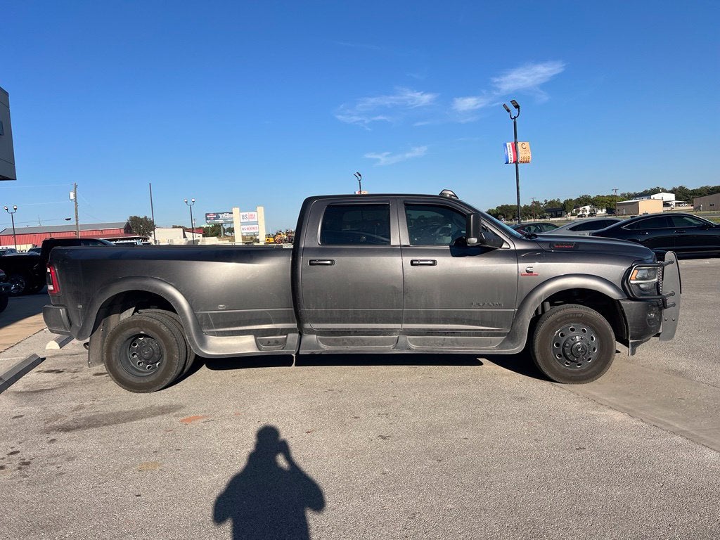 2022 RAM 3500 Laramie Crew Cab 4x4 8' Box