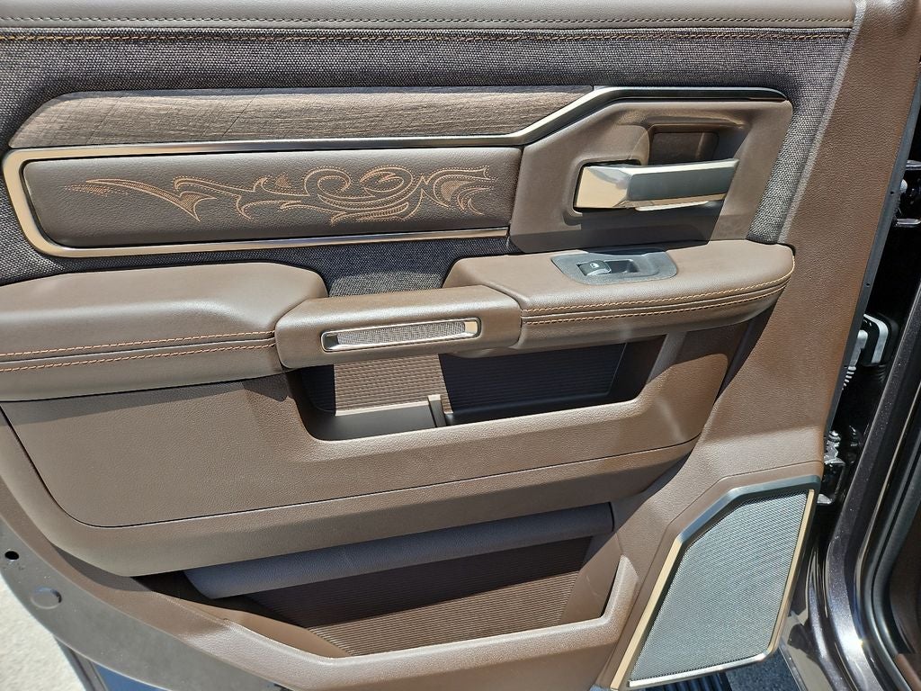 2026 RAM 3500 Limited Longhorn Crew Cab 4x4 8' Box