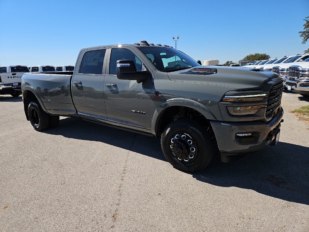 2027 RAM 3500 RAM 3500 LIMITED CREW CAB 4X4 8' BOX