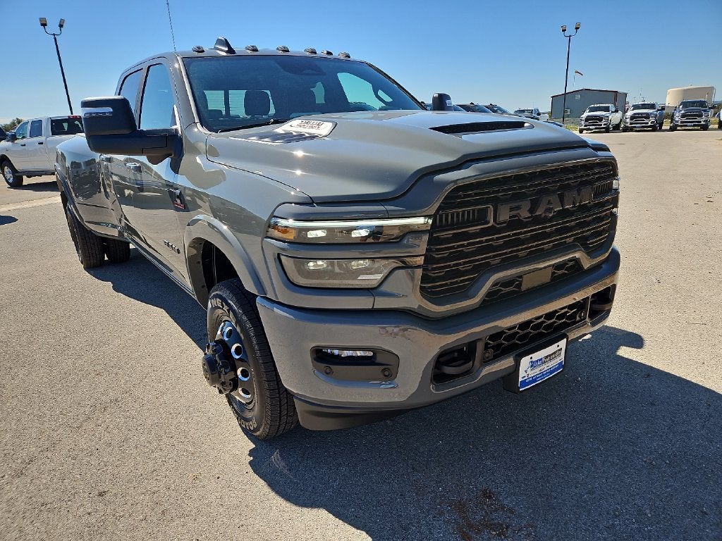 2027 RAM 3500 RAM 3500 LIMITED CREW CAB 4X4 8' BOX