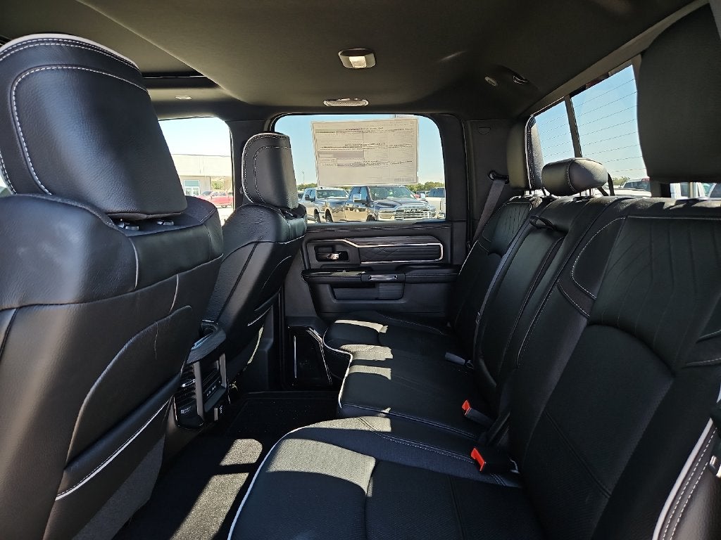 2027 RAM 3500 RAM 3500 LIMITED CREW CAB 4X4 8' BOX