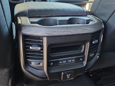 2027 RAM 3500 RAM 3500 LIMITED CREW CAB 4X4 8' BOX