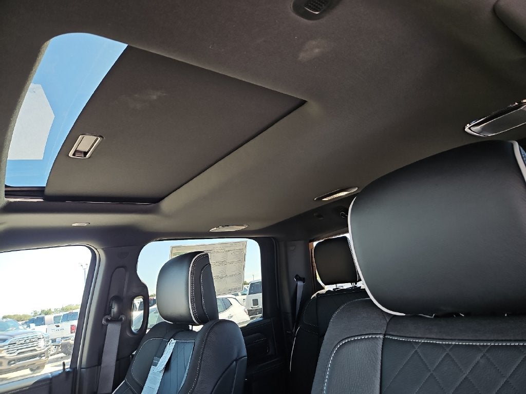 2027 RAM 3500 RAM 3500 LIMITED CREW CAB 4X4 8' BOX