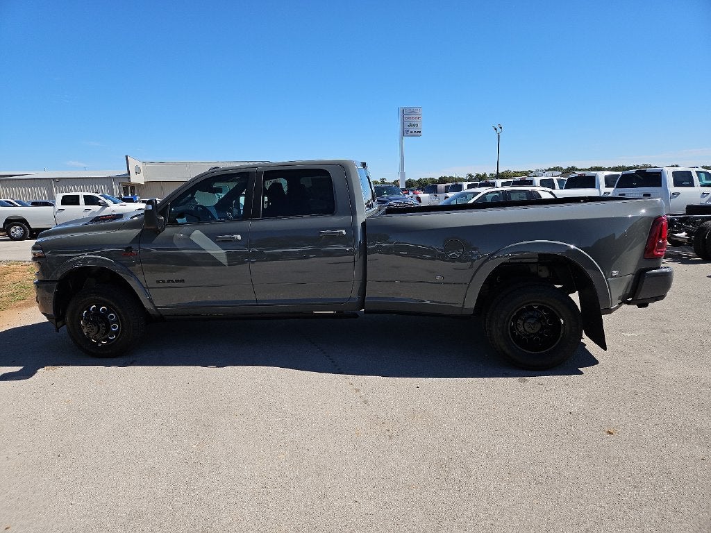 2027 RAM 3500 RAM 3500 LIMITED CREW CAB 4X4 8' BOX