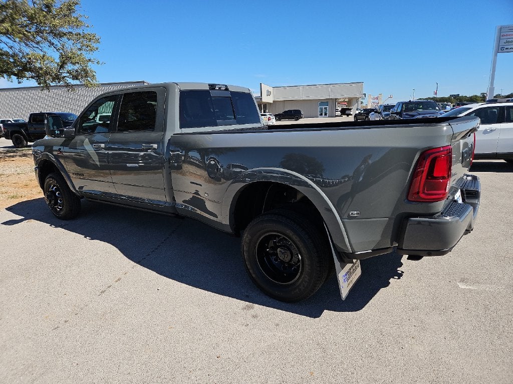 2027 RAM 3500 RAM 3500 LIMITED CREW CAB 4X4 8' BOX