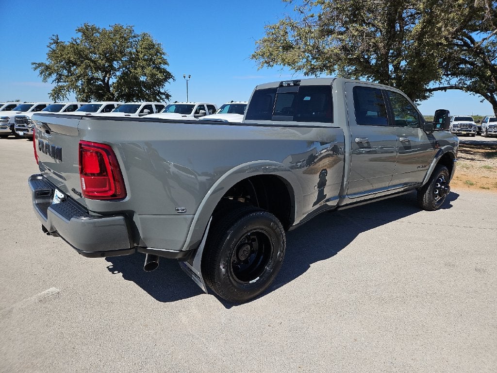 2027 RAM 3500 RAM 3500 LIMITED CREW CAB 4X4 8' BOX