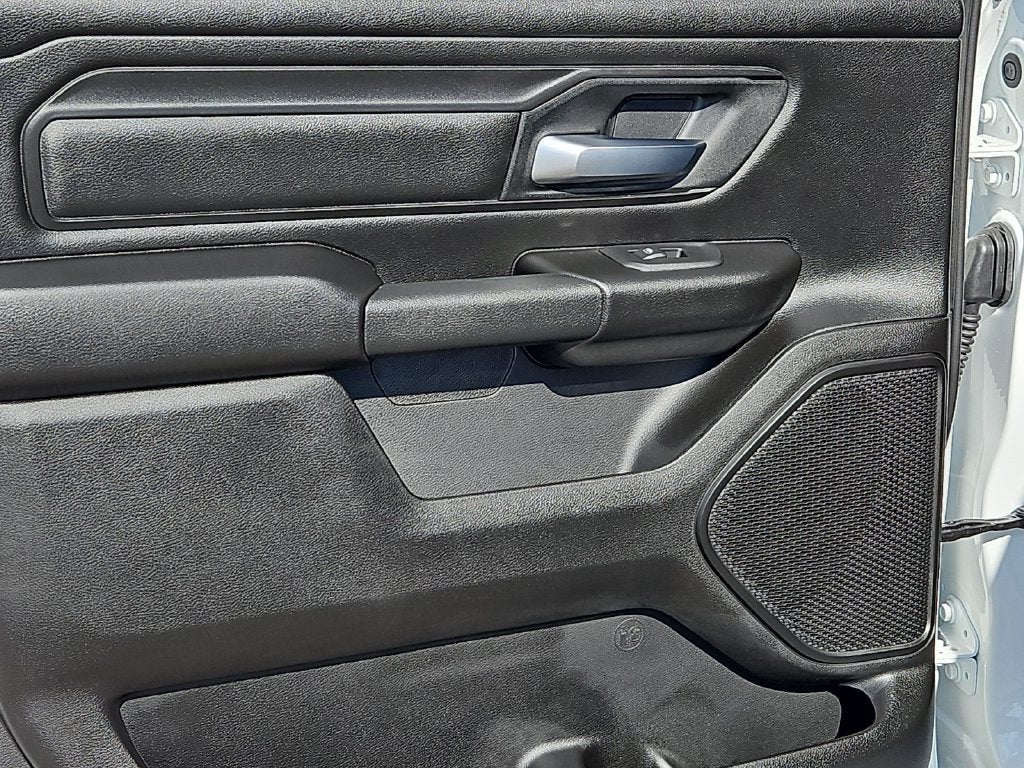 2027 RAM 1500 RAM 1500 EXPRESS CREW CAB 4X2 5'7' BOX