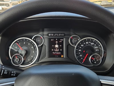 2027 RAM 1500 RAM 1500 EXPRESS CREW CAB 4X2 5'7' BOX