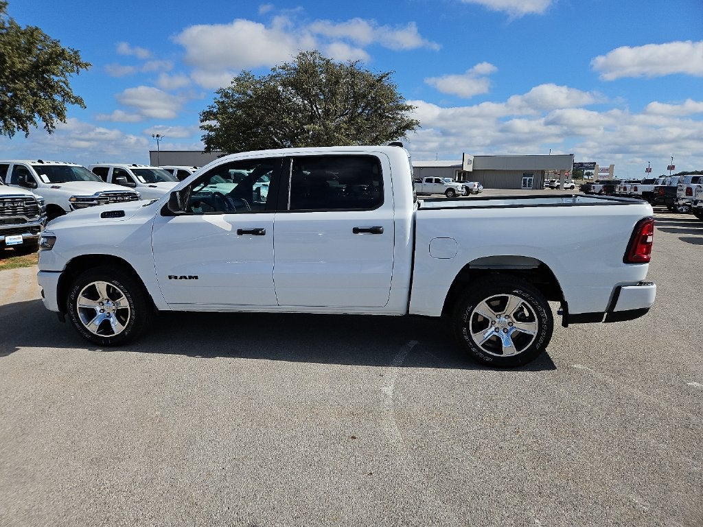 2027 RAM 1500 RAM 1500 EXPRESS CREW CAB 4X2 5'7' BOX