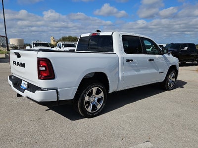 2027 RAM 1500 RAM 1500 EXPRESS CREW CAB 4X2 5'7' BOX