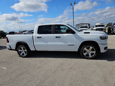 2027 RAM 1500 RAM 1500 EXPRESS CREW CAB 4X2 5'7' BOX