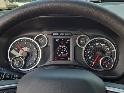 2027 RAM 1500 RAM 1500 EXPRESS CREW CAB 4X2 5'7' BOX