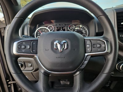 2027 RAM 1500 RAM 1500 EXPRESS CREW CAB 4X2 5'7' BOX