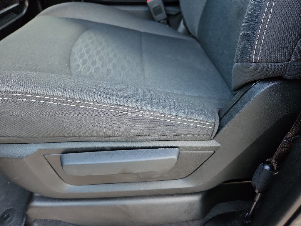 2027 RAM 2500 RAM 2500 TRADESMAN CREW CAB 4X4 6'4' BOX