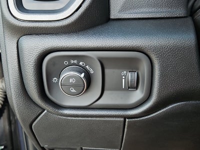 2027 RAM 2500 RAM 2500 TRADESMAN CREW CAB 4X4 6'4' BOX
