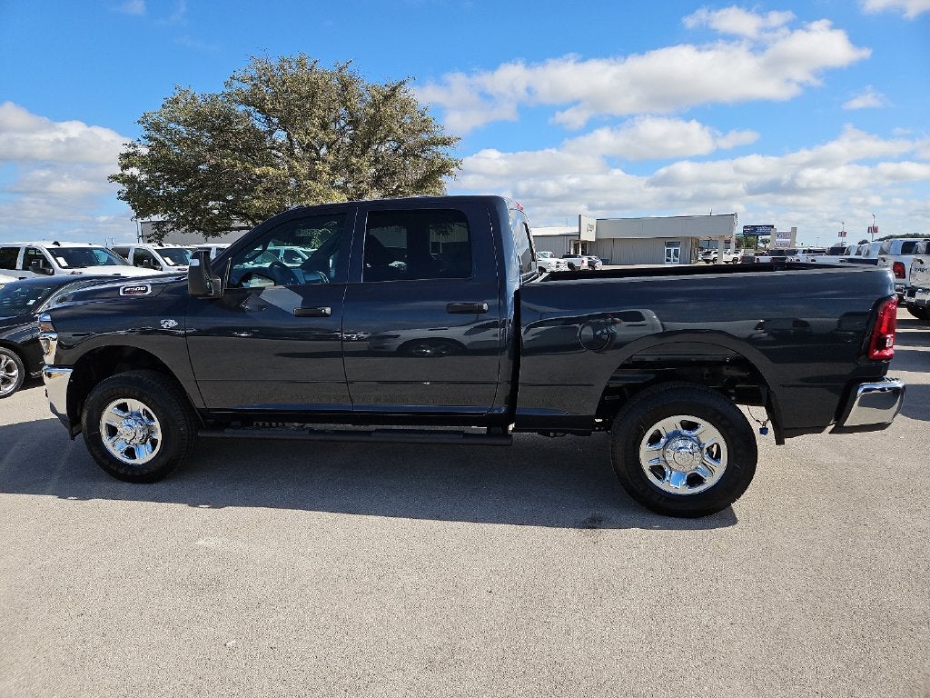 2027 RAM 2500 RAM 2500 TRADESMAN CREW CAB 4X4 6'4' BOX