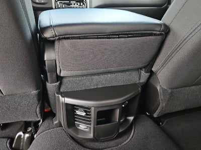 2027 RAM 2500 RAM 2500 TRADESMAN CREW CAB 4X4 6'4' BOX