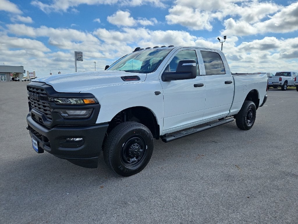 2027 RAM 2500 RAM 2500 TRADESMAN CREW CAB 4X4 6'4' BOX