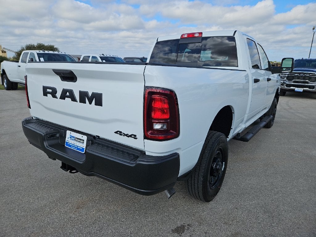 2027 RAM 2500 RAM 2500 TRADESMAN CREW CAB 4X4 6'4' BOX