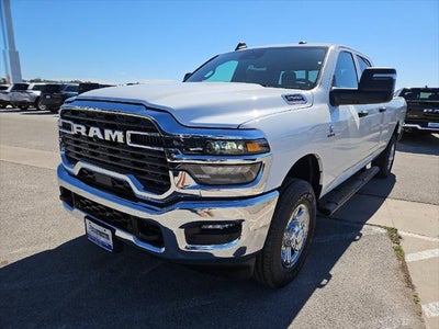 2027 RAM 2500 RAM 2500 TRADESMAN CREW CAB 4X4 8' BOX