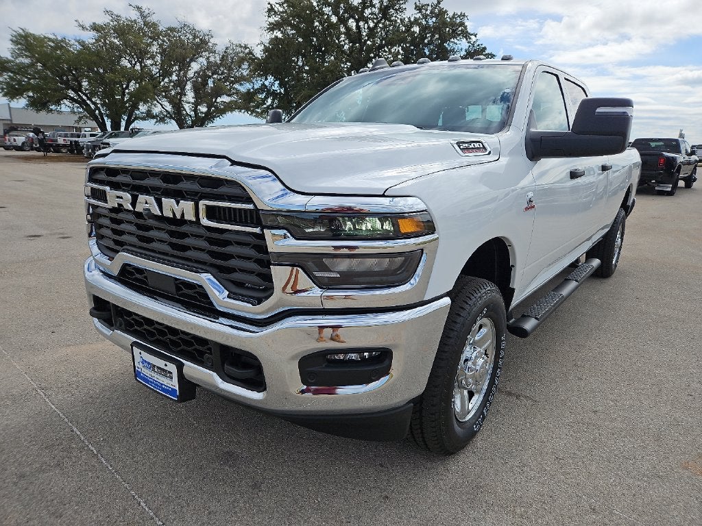 2027 RAM 2500 RAM 2500 TRADESMAN CREW CAB 4X4 8' BOX