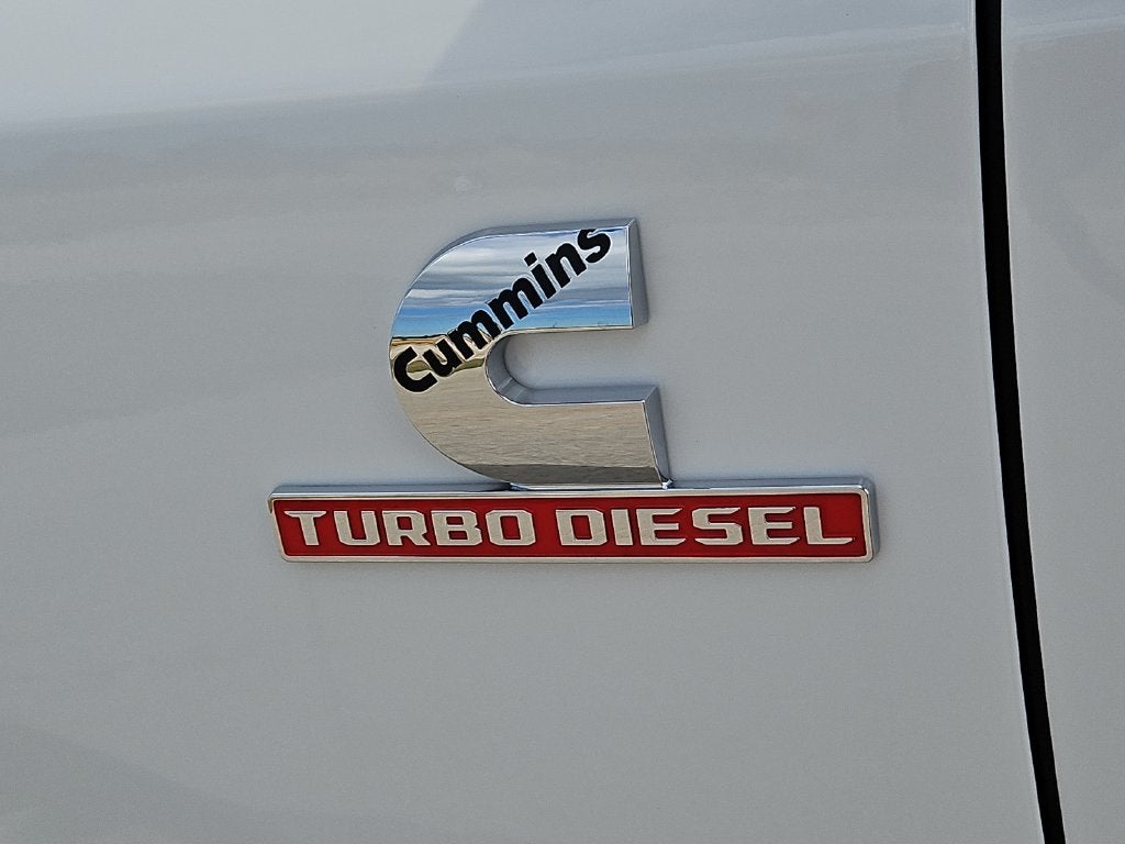 2027 RAM 2500 RAM 2500 TRADESMAN CREW CAB 4X4 8' BOX