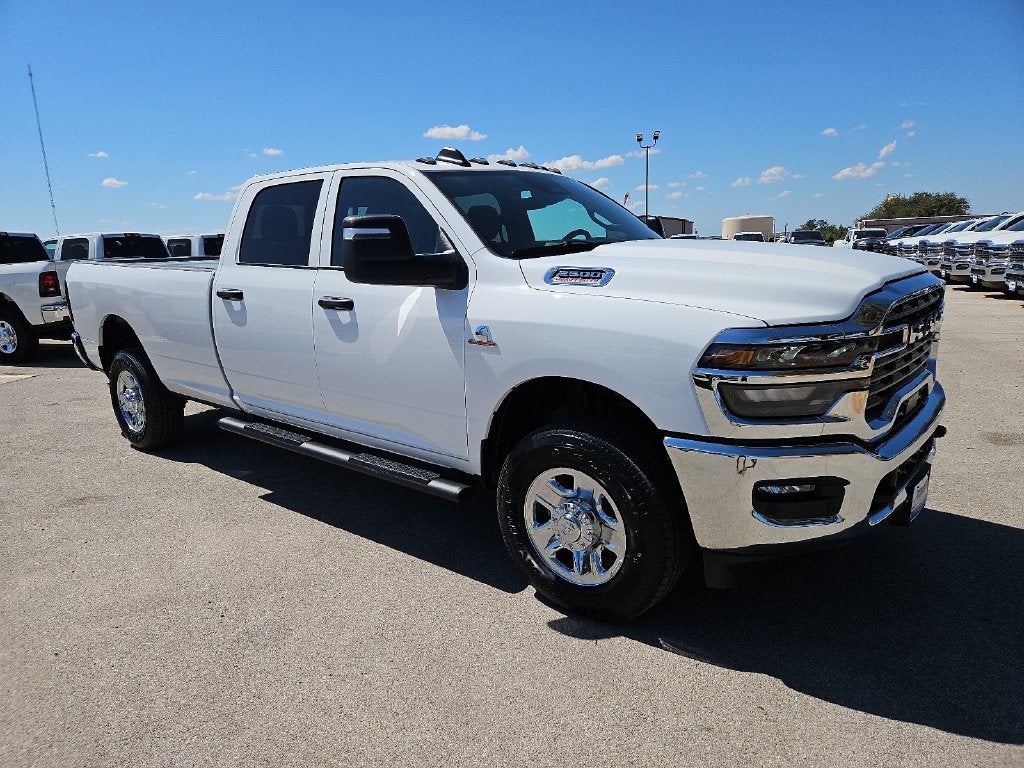 2027 RAM 2500 RAM 2500 TRADESMAN CREW CAB 4X4 8' BOX