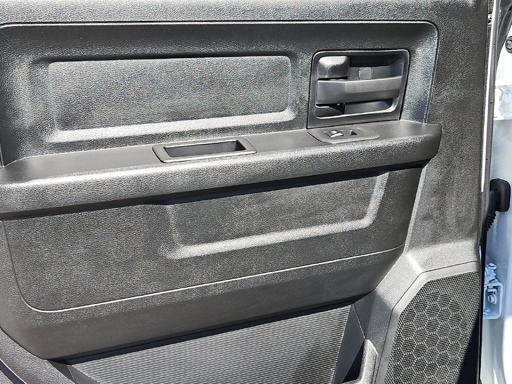 2027 RAM 2500 RAM 2500 TRADESMAN CREW CAB 4X4 8' BOX