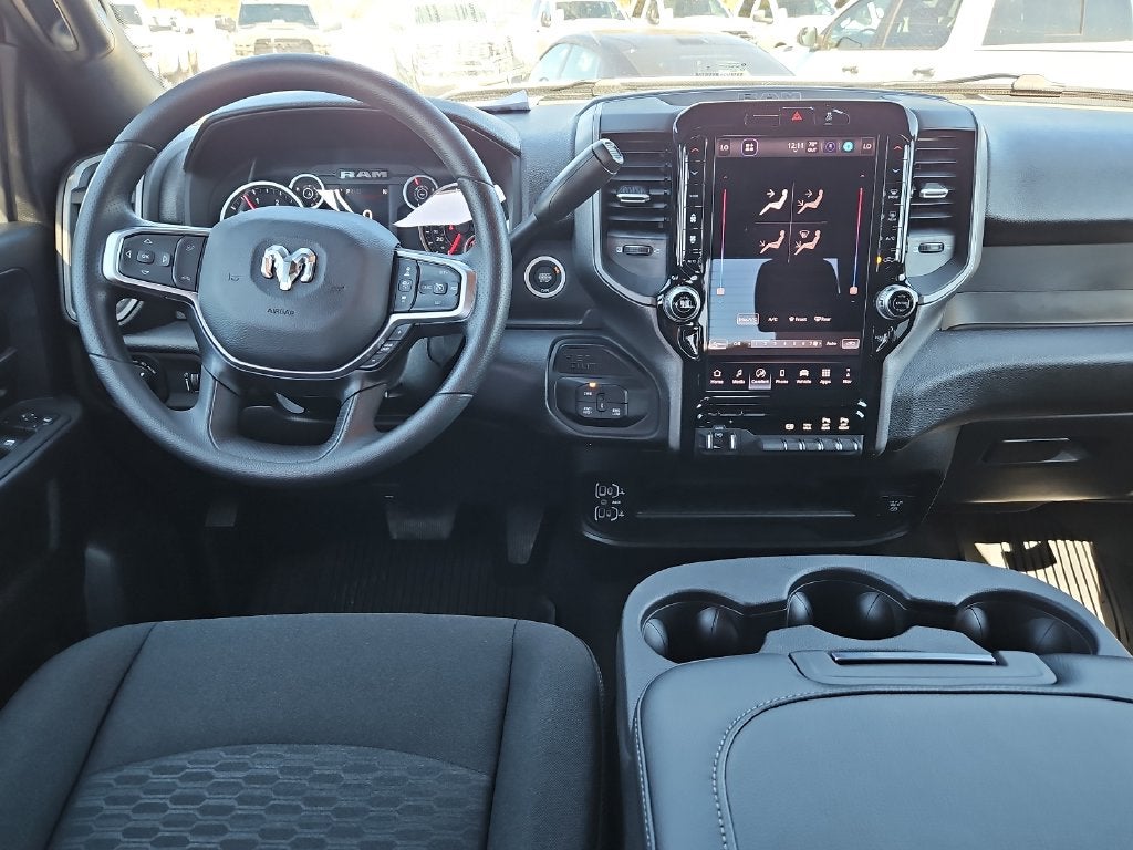 2027 RAM 2500 RAM 2500 TRADESMAN CREW CAB 4X4 8' BOX